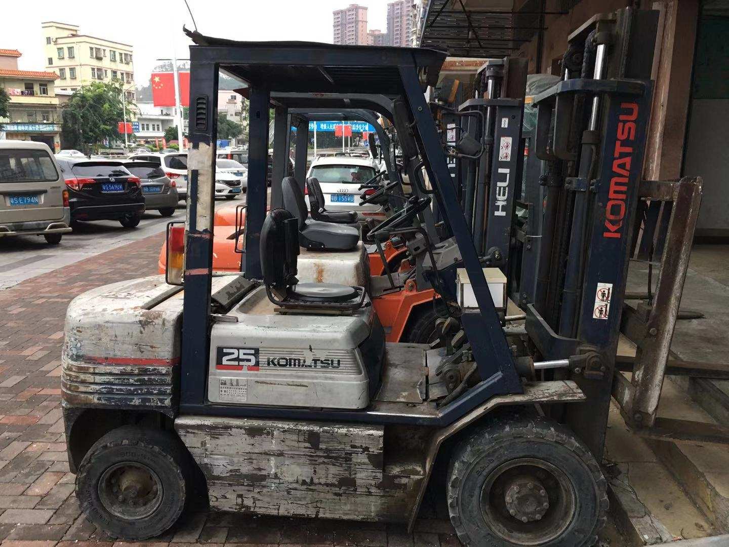 日本小松二手叉車